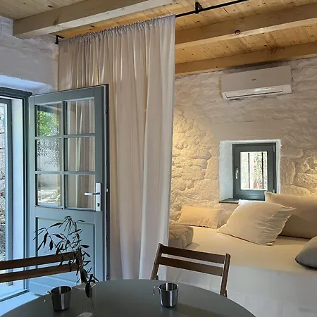 Apartment Stonehouse Zrmanja