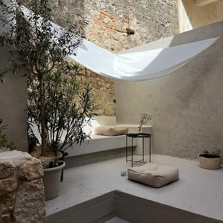 Stonehouse Zrmanja * Obrovac