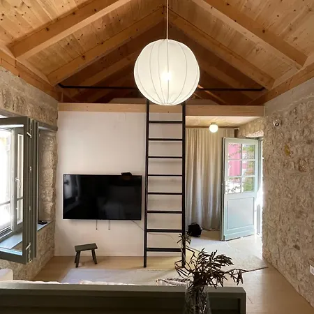 Stonehouse Zrmanja Apartmán *