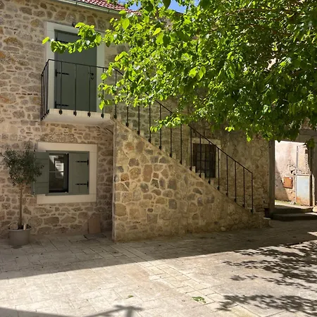 Stonehouse Zrmanja Apartment *