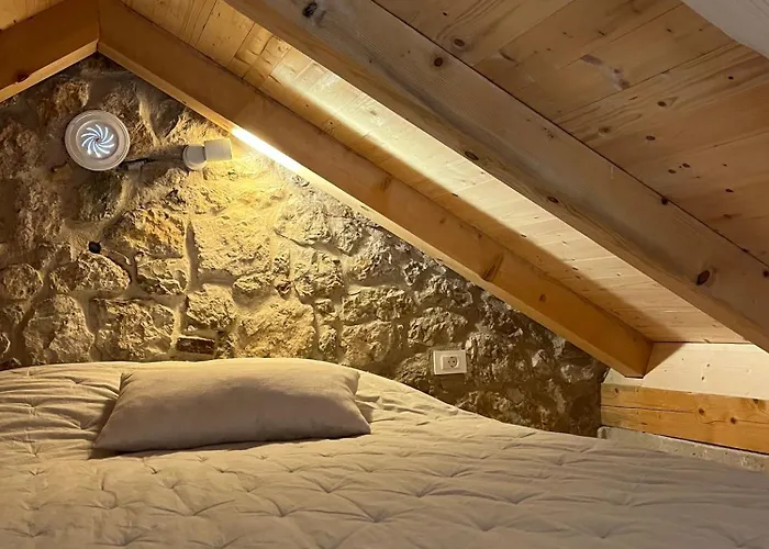 Stonehouse Zrmanja Апартаменты *