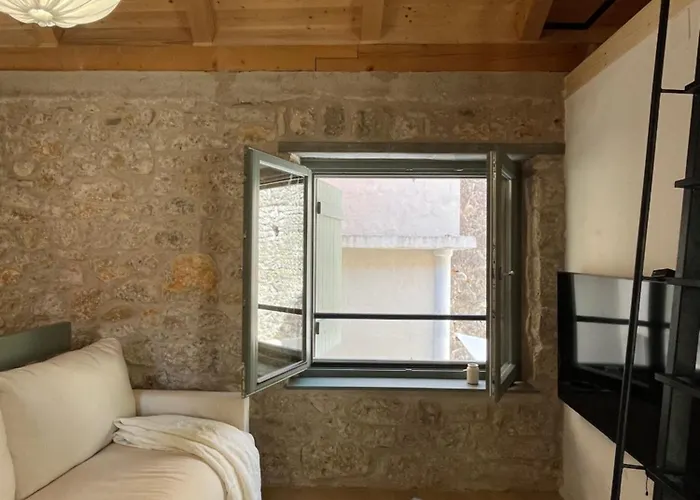 Апартаменты Stonehouse Zrmanja Обровац
