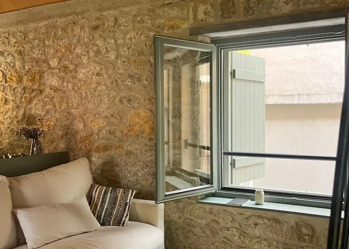 Stonehouse Zrmanja * Obrovac